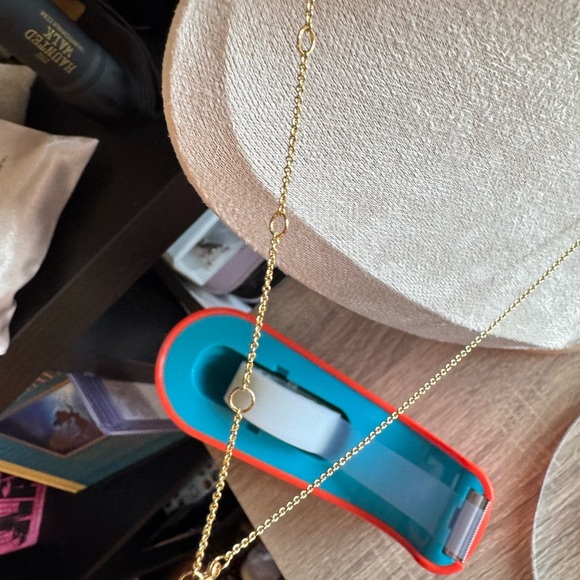 Elegant Gold and Silver Necklace - Picture 4 of 5